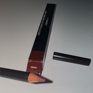 MAC Lip Pencil in Auburn - Full Size - NEW